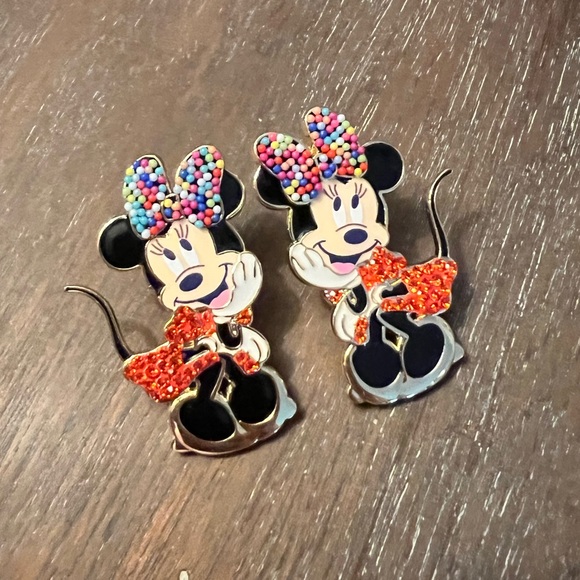 NWOT Baublebar Minnie Mouse Earrings - Picture 2 of 4